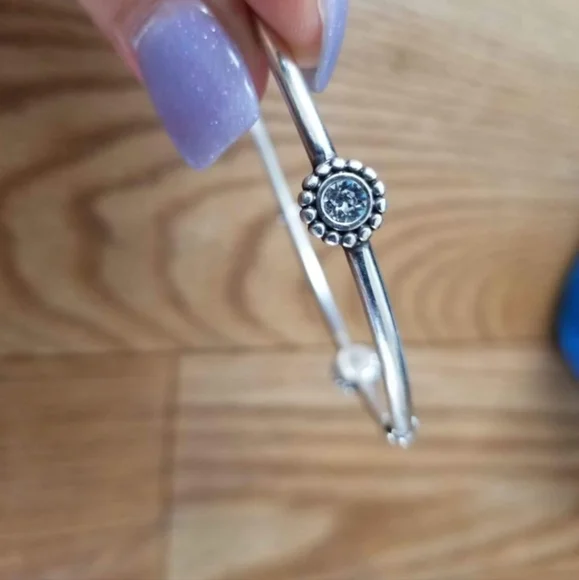 Brighton Silver Twinkle Round Bangle ✨️ (Length about 8.2") - Picture 5 of 6